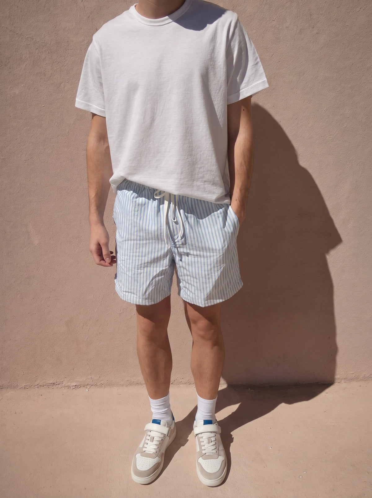 Pantaloncini con coulisse a righe